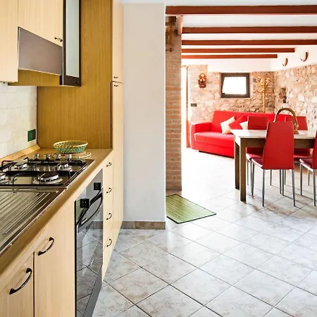 Belvilla By Oyo Fienile Regoli Quattro Apartment Crone